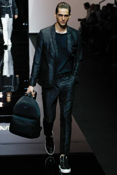 Look 69